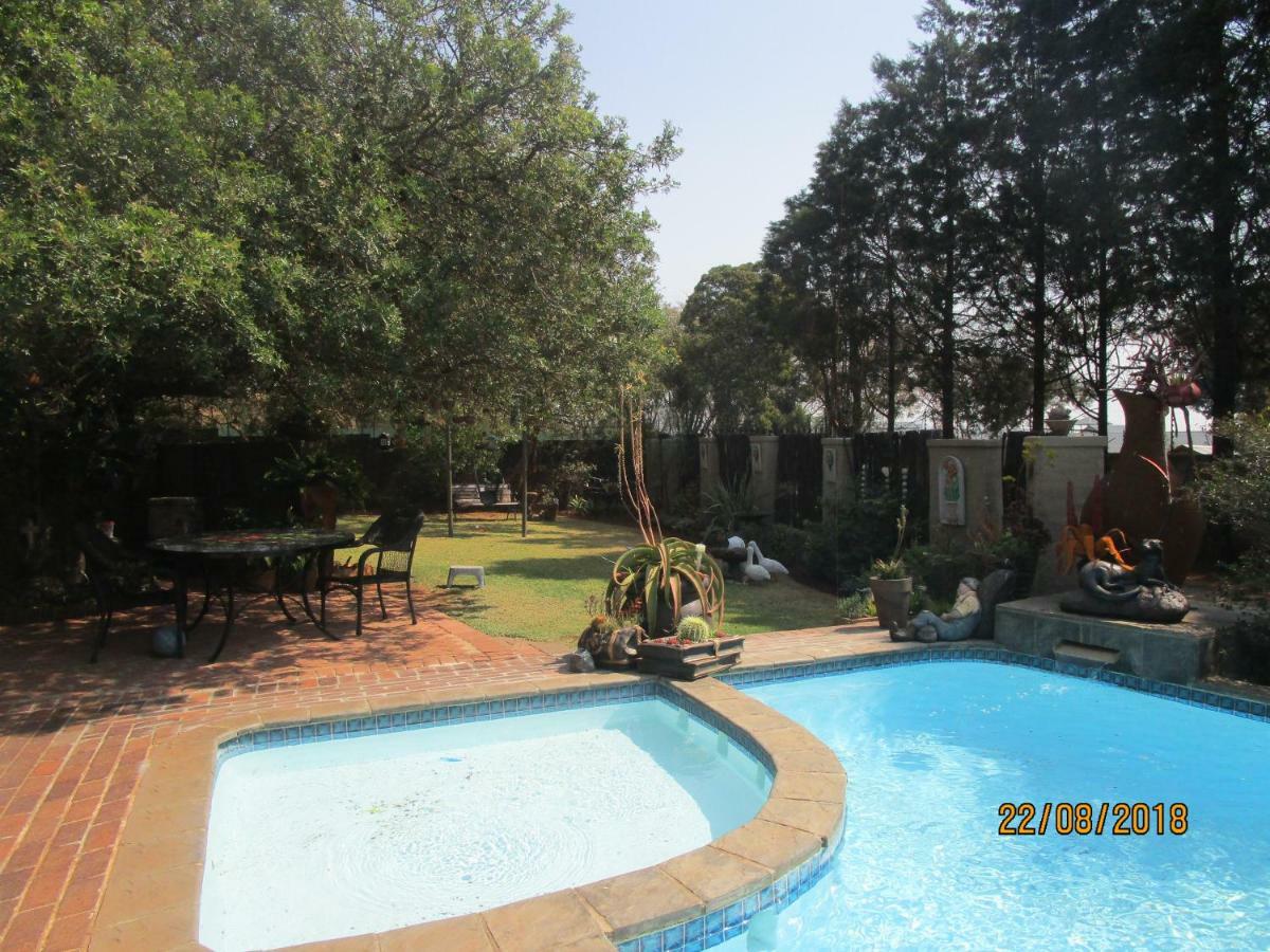 52 On Davidson Villa Johannesburg Exteriör bild